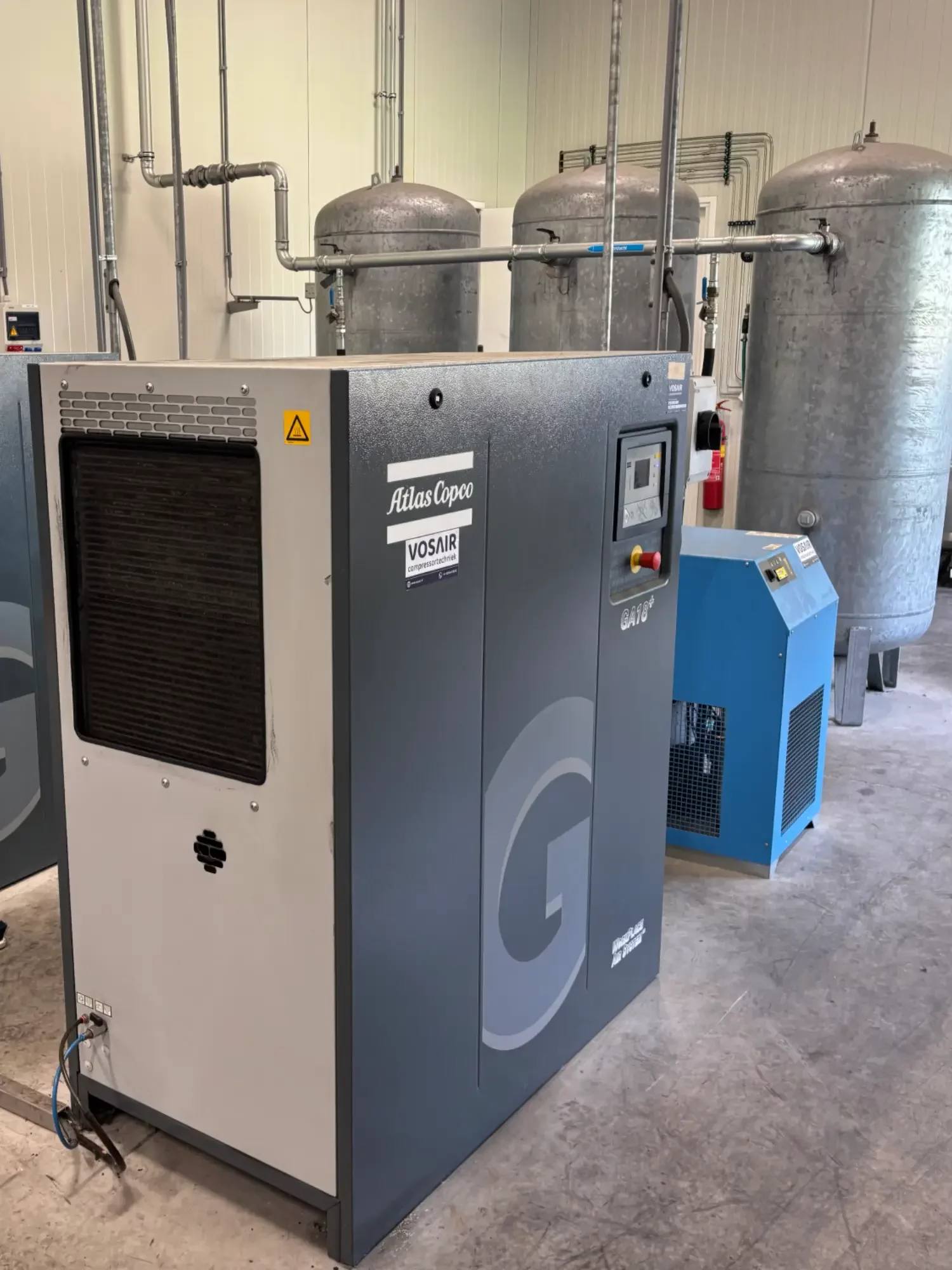 Onderhoud aan redundant compressor systeem