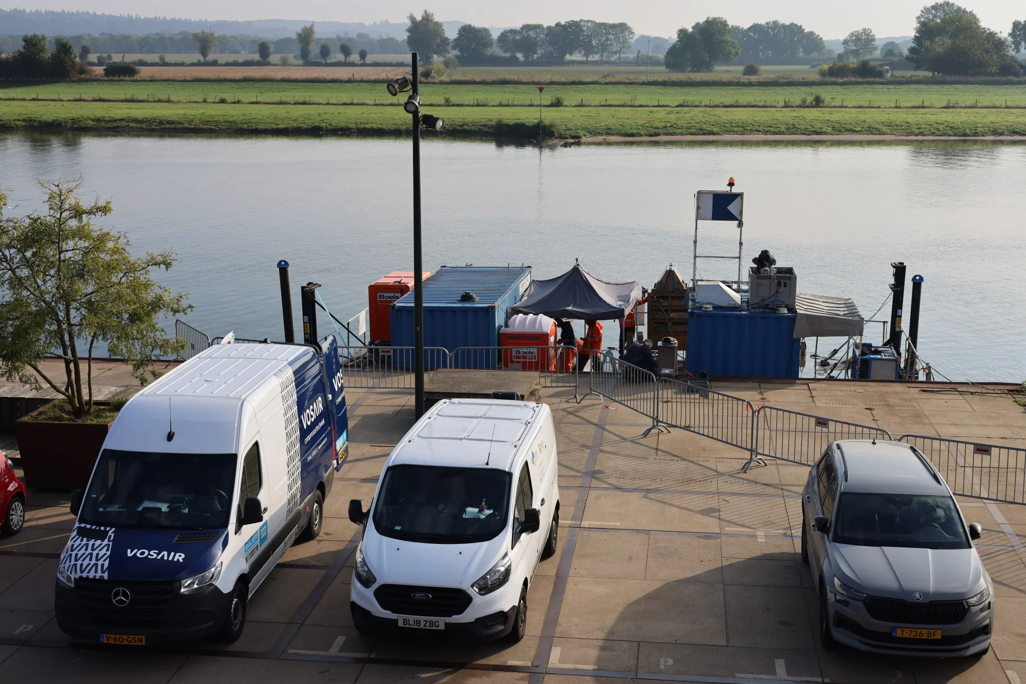 Vosair Medewerker aan het werk bij de Romeinse onderwateropgraving in Cuijk
